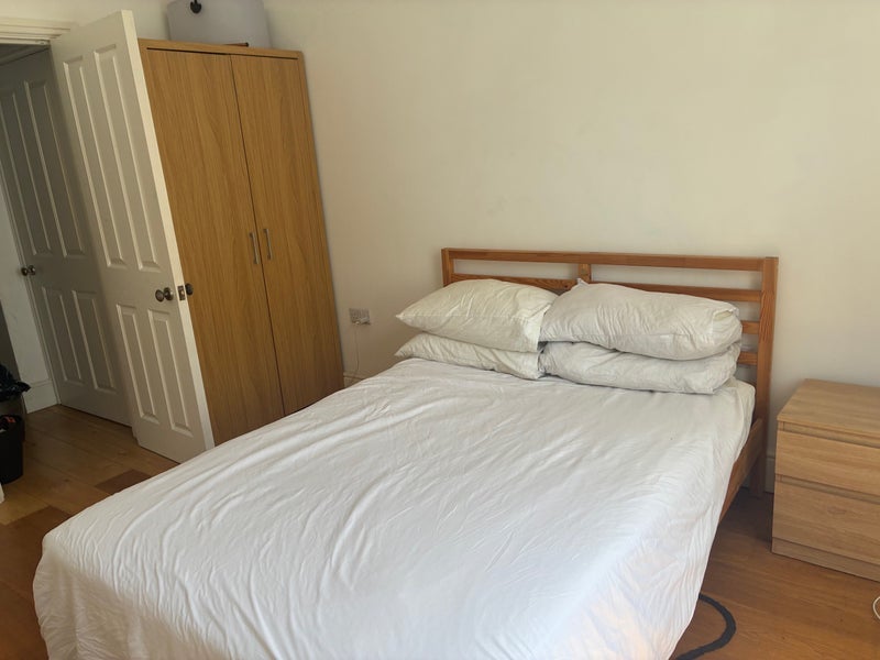 Room Brook Drive in Greater London