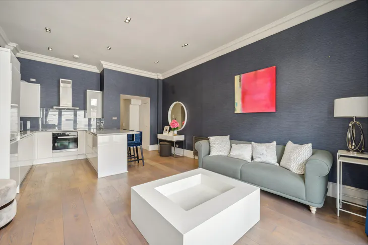 Flat Draycott Place in Greater London