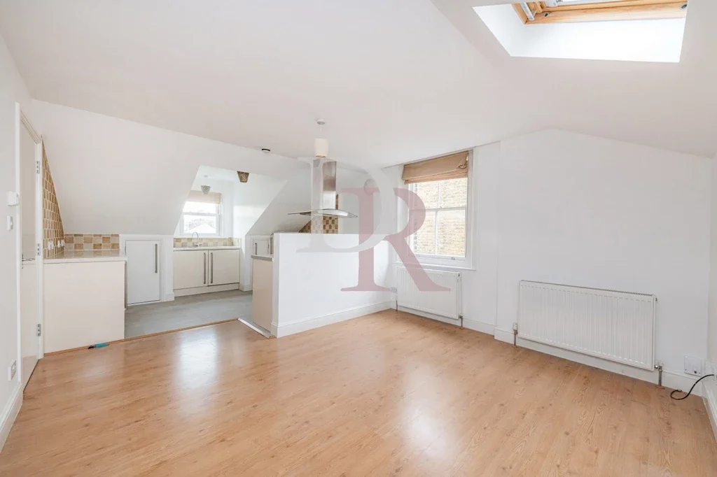 Flat Eaton Rise in Greater London