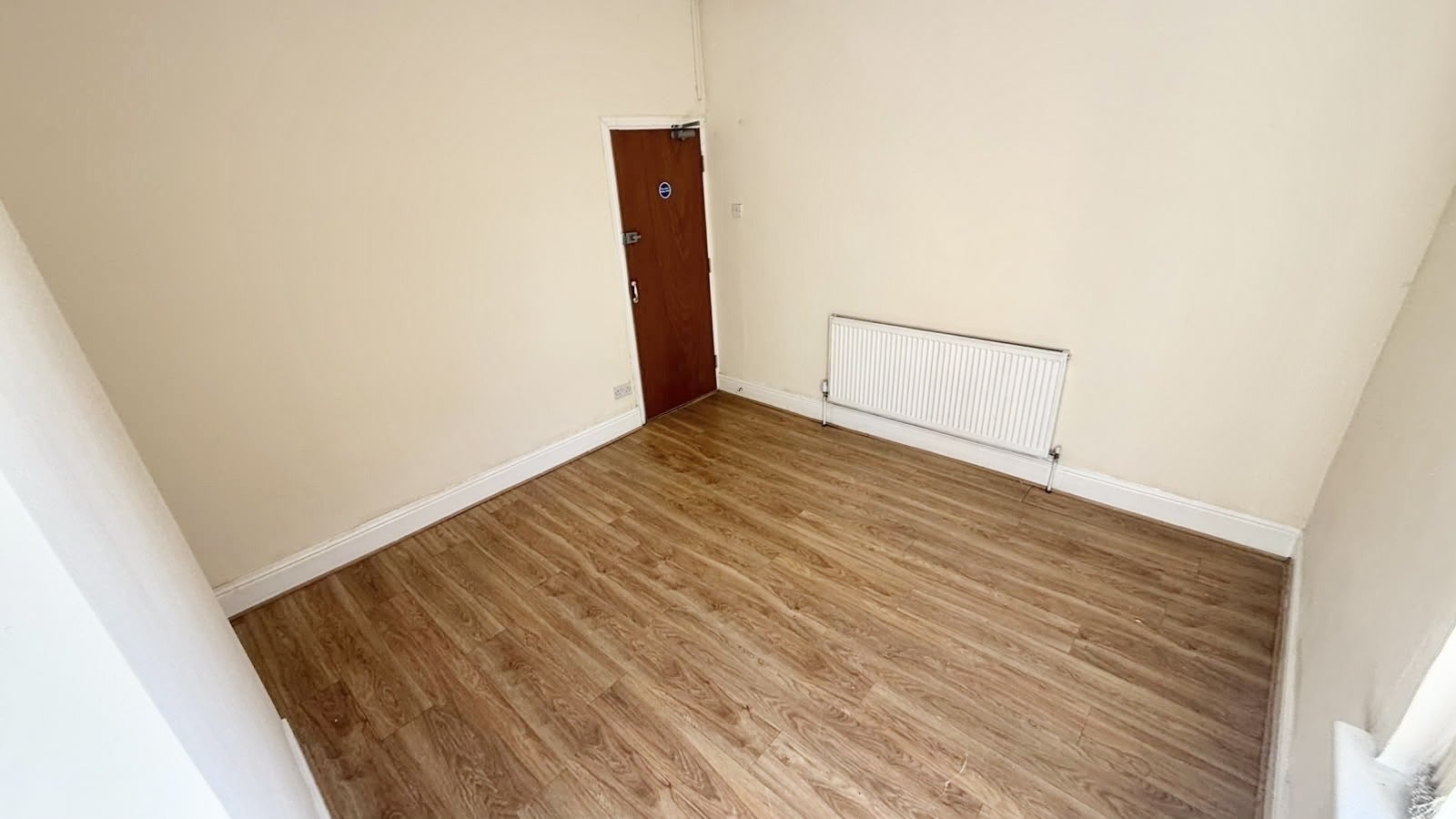 Room College Grove in Birmingham
