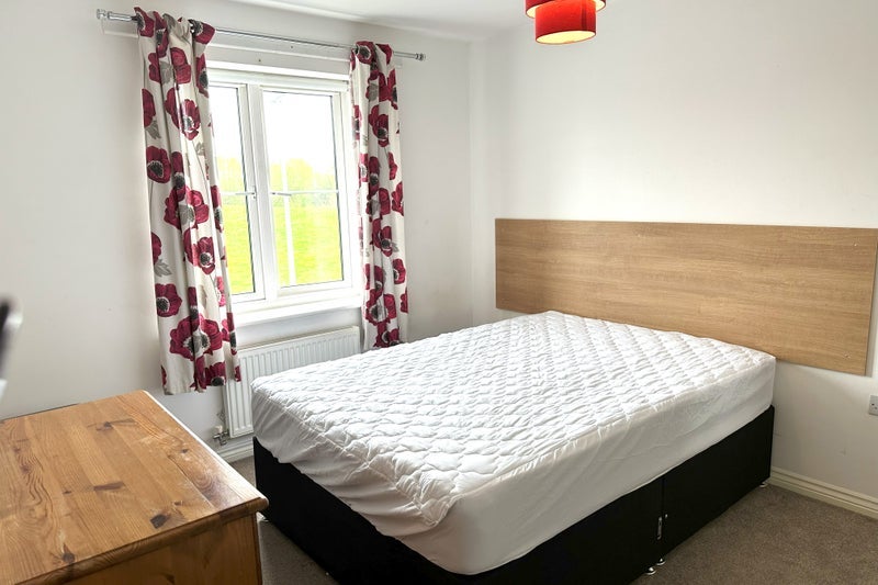 Room Brand Road in Rugby