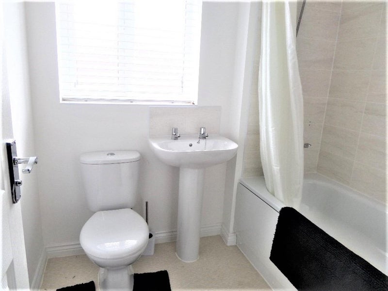 Room Brand Road in Rugby