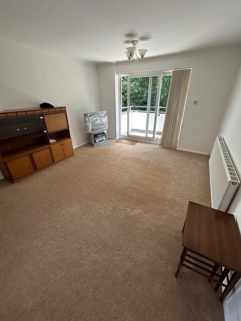 Flat Grandfield Avenue in Watford