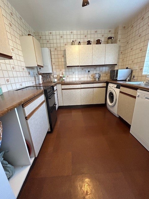 Flat Grandfield Avenue in Watford