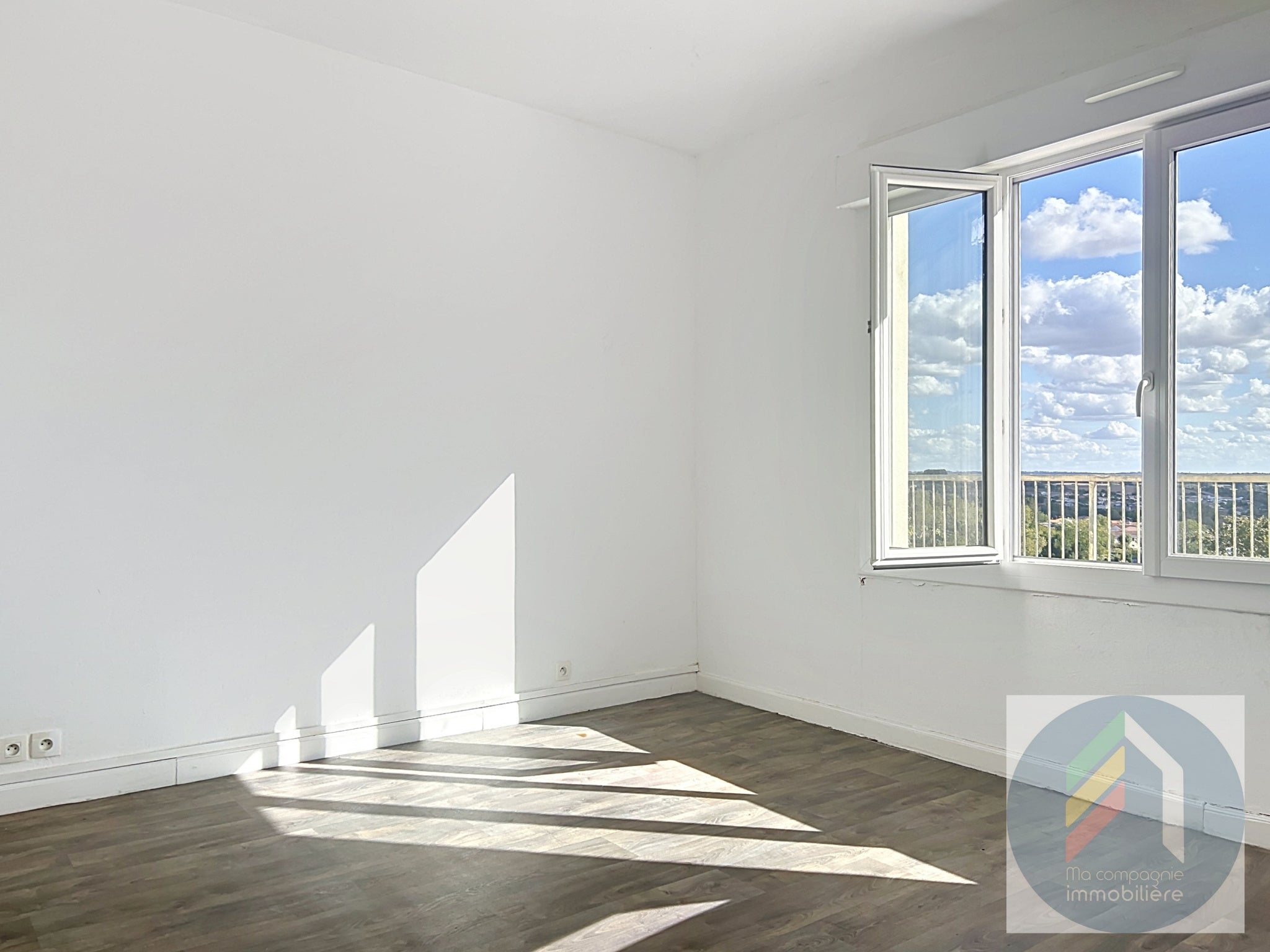 Flat Rue De Saumur in Les Herbiers