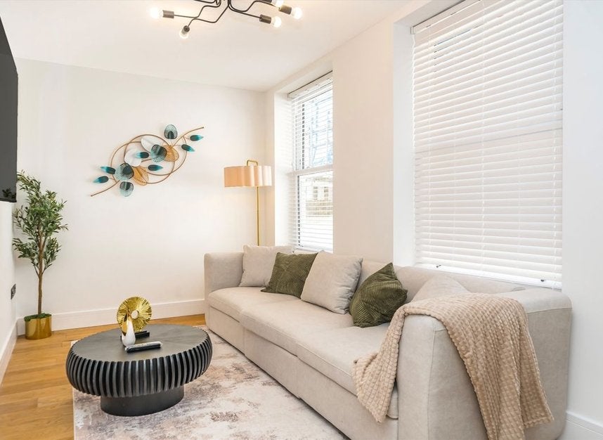 Flat Fulham Road in Greater London
