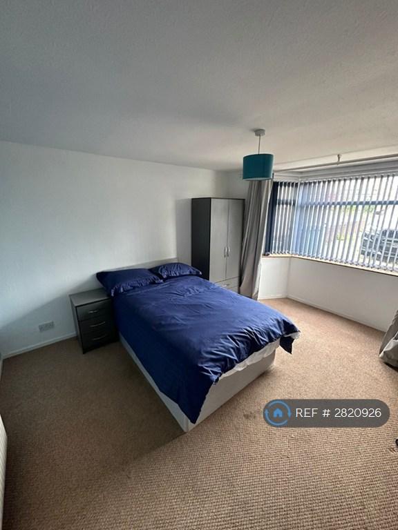Room Lechlade Road in Birmingham