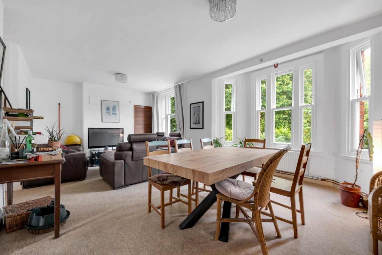 Flat Kelvin Road in Greater London