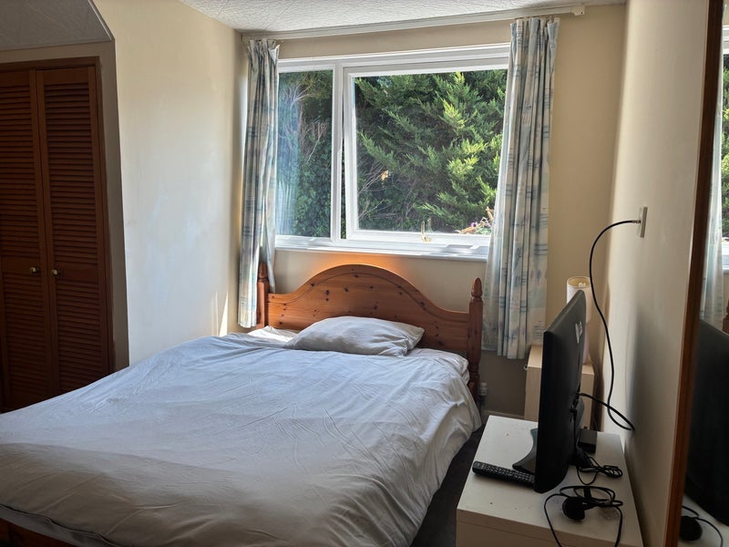 Room Andrews Way in Marlow Bottom