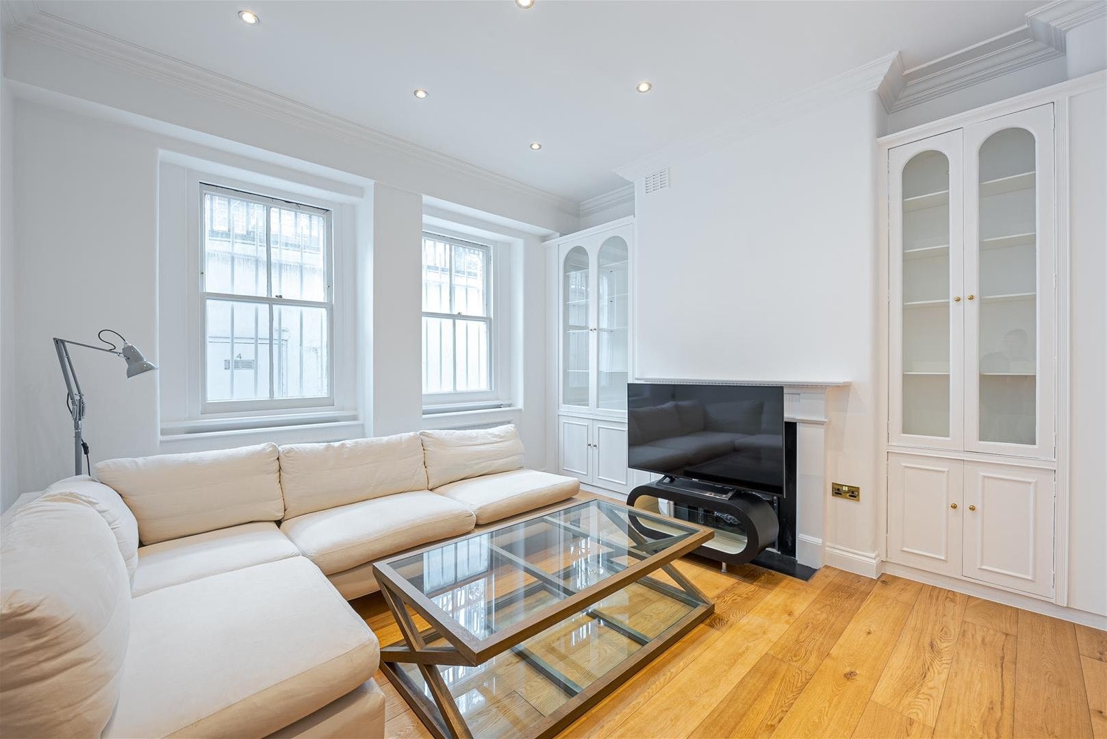Flat Harrington Gardens in Greater London