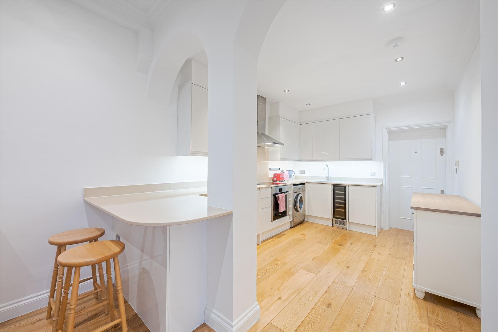 Flat Harrington Gardens in Greater London