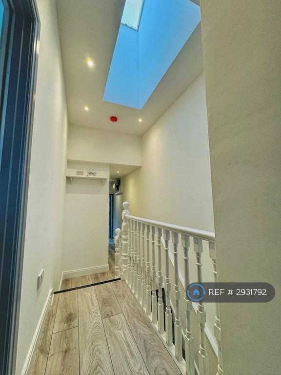 Flat Glasford Street in Greater London