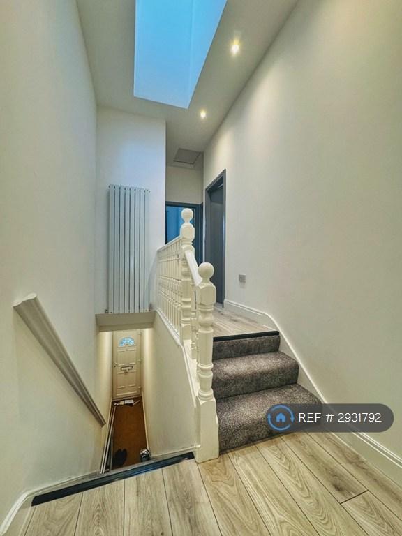 Flat Glasford Street in Greater London