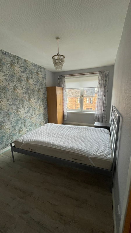 Room Craigpark Drive in Glasgow