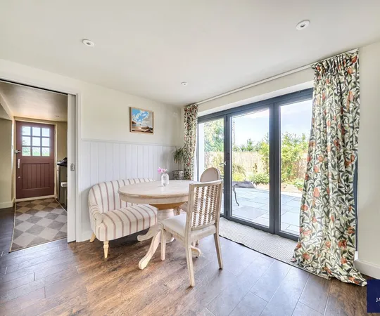 House Higher Rads End in Eversholt