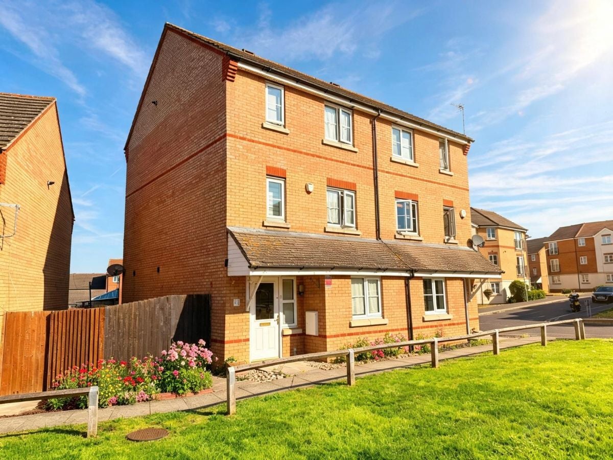 House Nightingale Crescent in Greater London