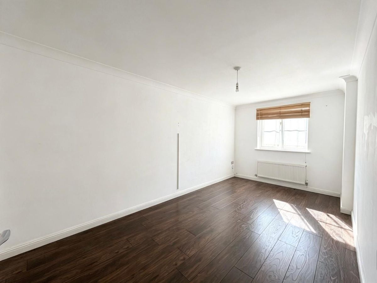 House Nightingale Crescent in Greater London