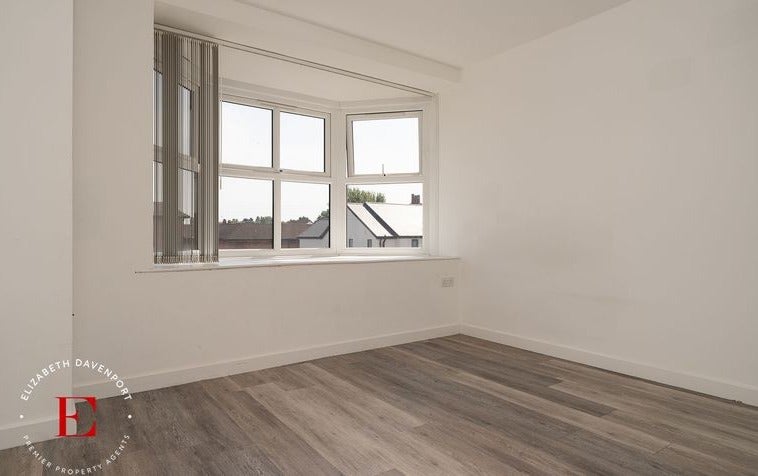 Flat Randall Road in Kenilworth