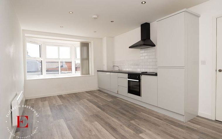 Flat Randall Road in Kenilworth