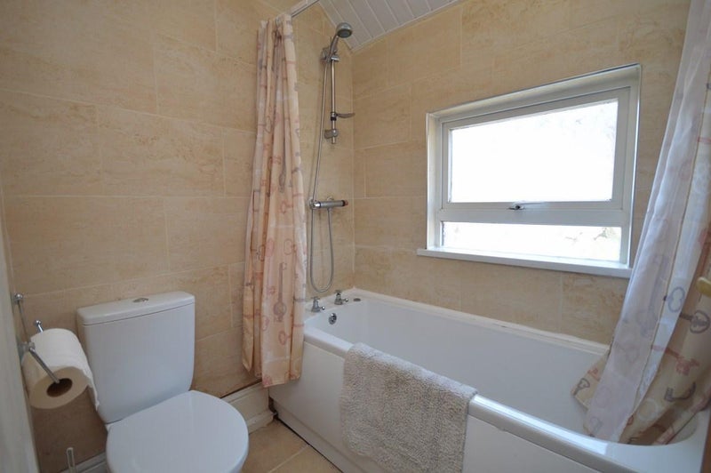 Room Back Highbury Terrace in Leeds