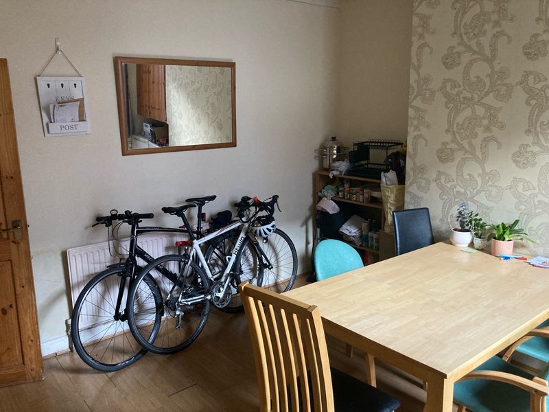 Room Back Highbury Terrace in Leeds