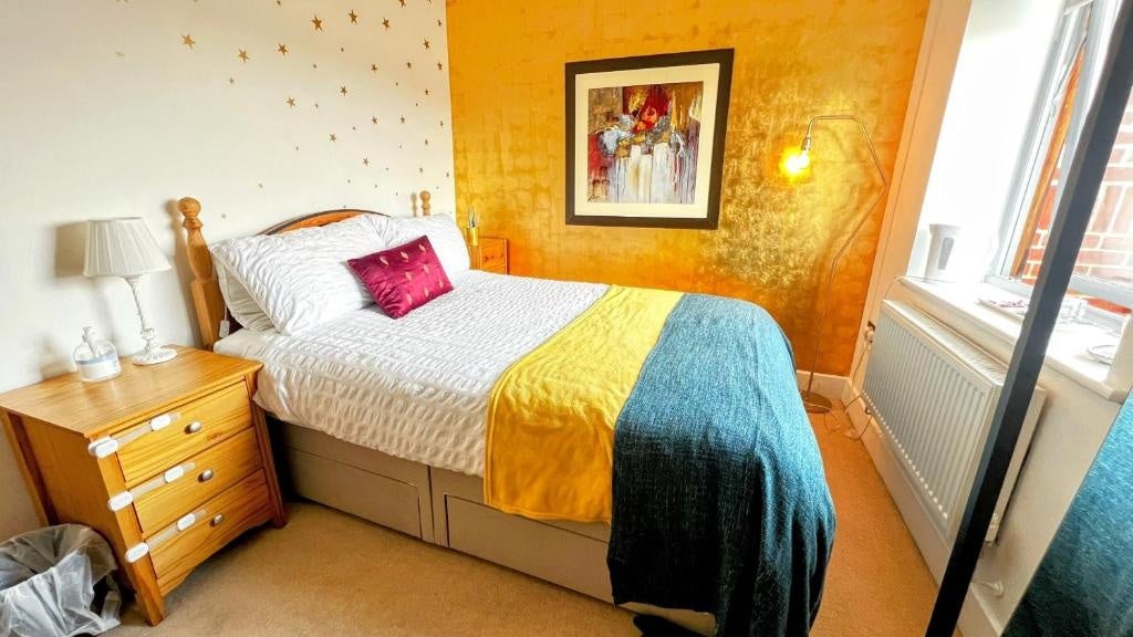 Room Watertower Way in Basingstoke and Deane
