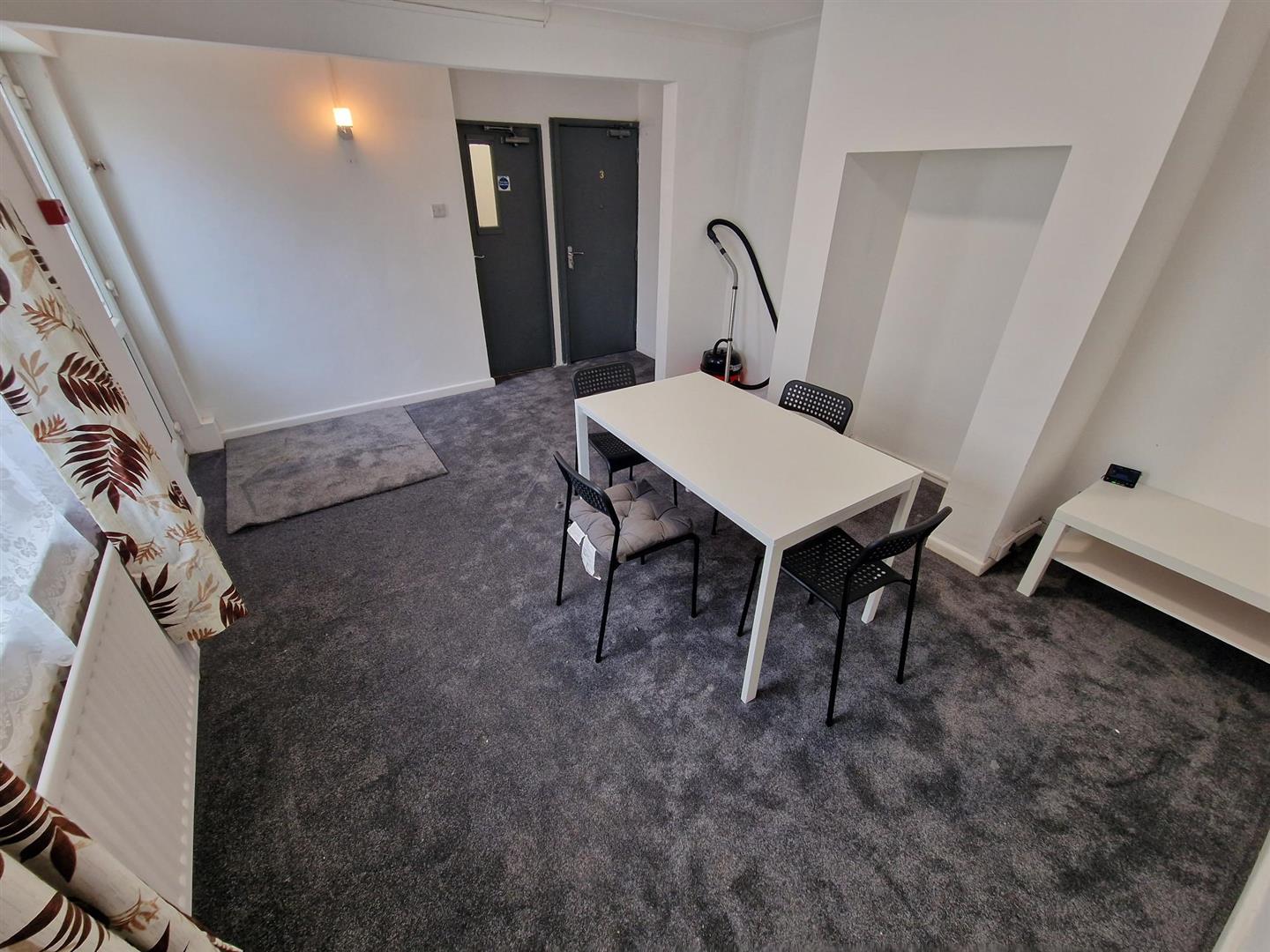 Room Southcote Road in Bournemouth
