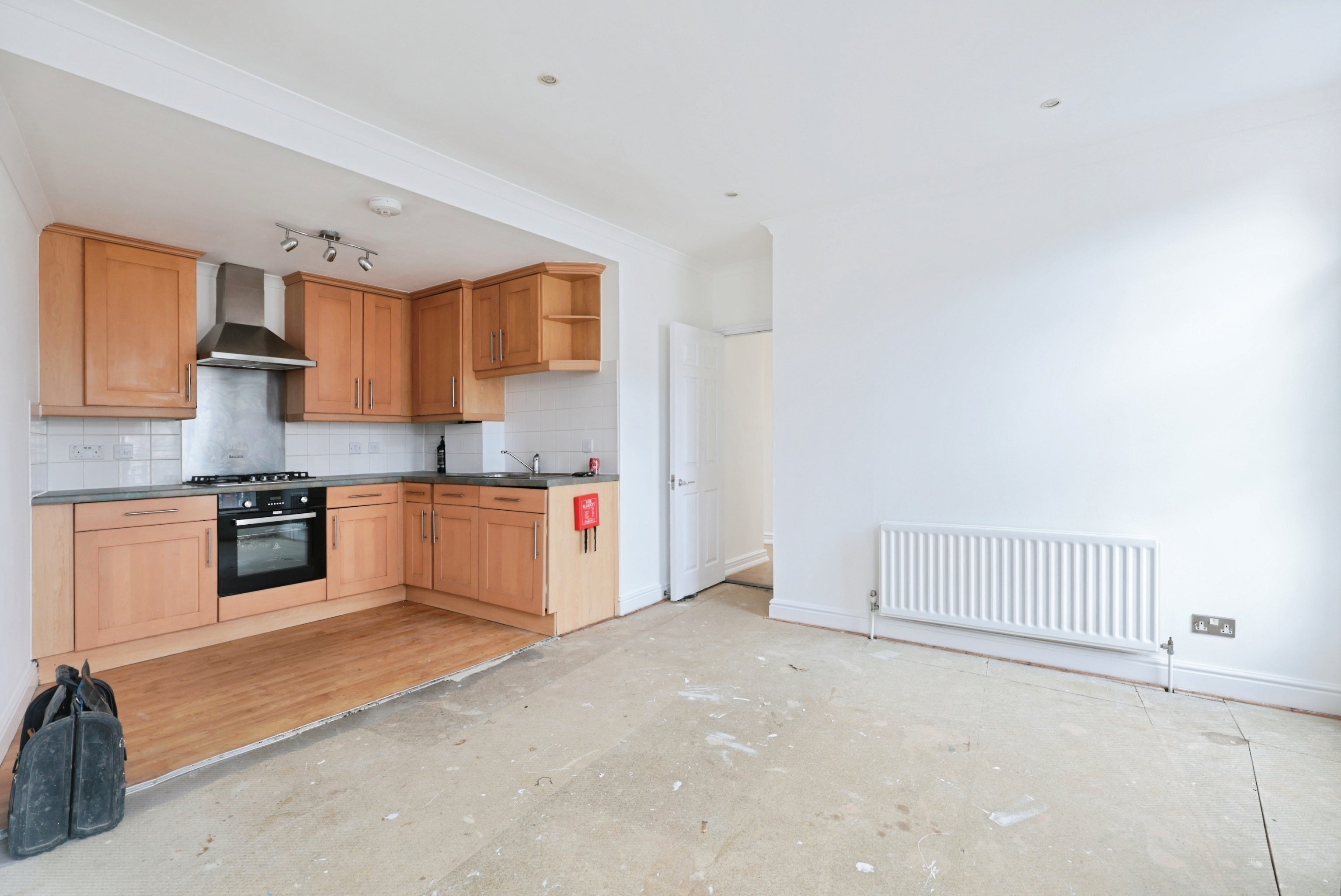 Flat Easton Street in High Wycombe