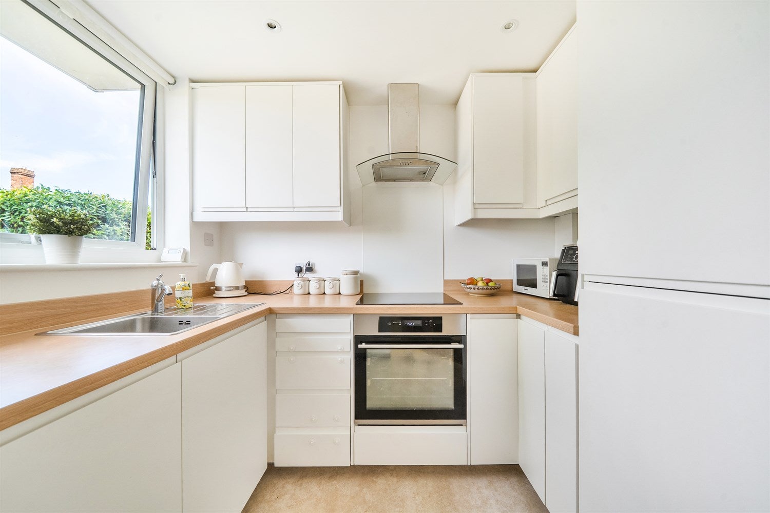 House Needles Close in Horsham