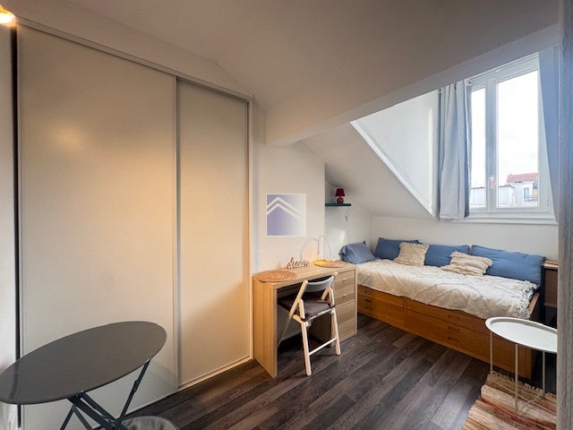 Chambre Boulevard Saint-Denis à Courbevoie