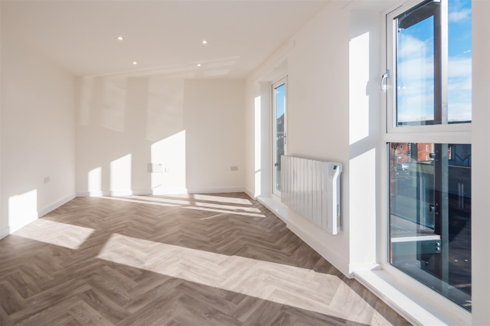 Flat Paragon Way in Coventry
