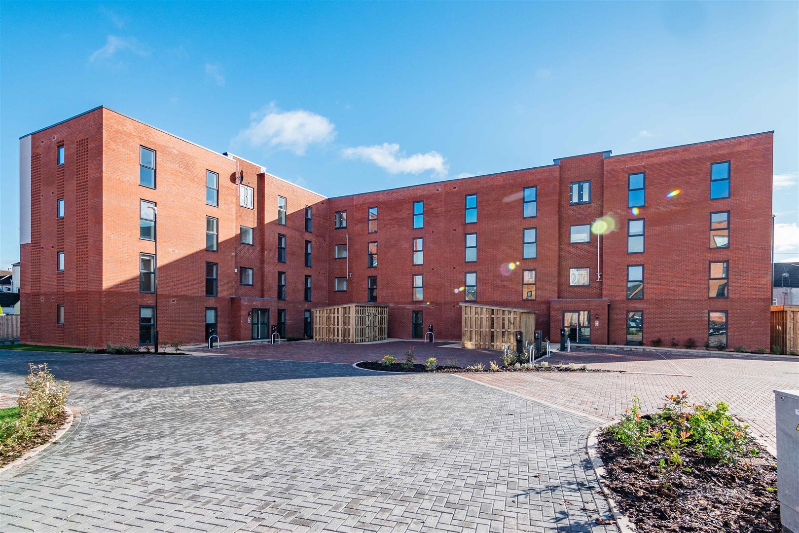 Flat Paragon Way in Coventry