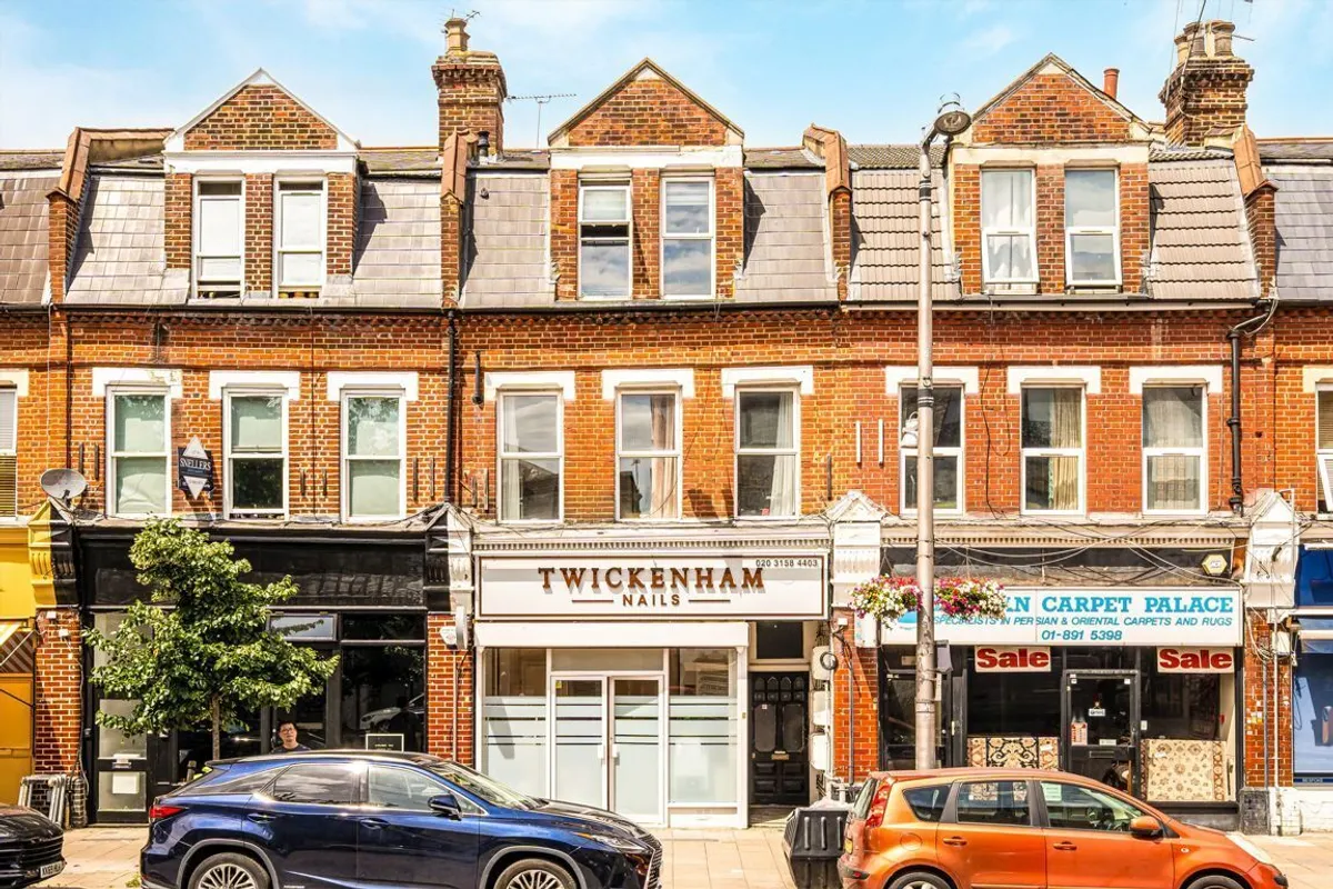 Flat Heath Road in Greater London