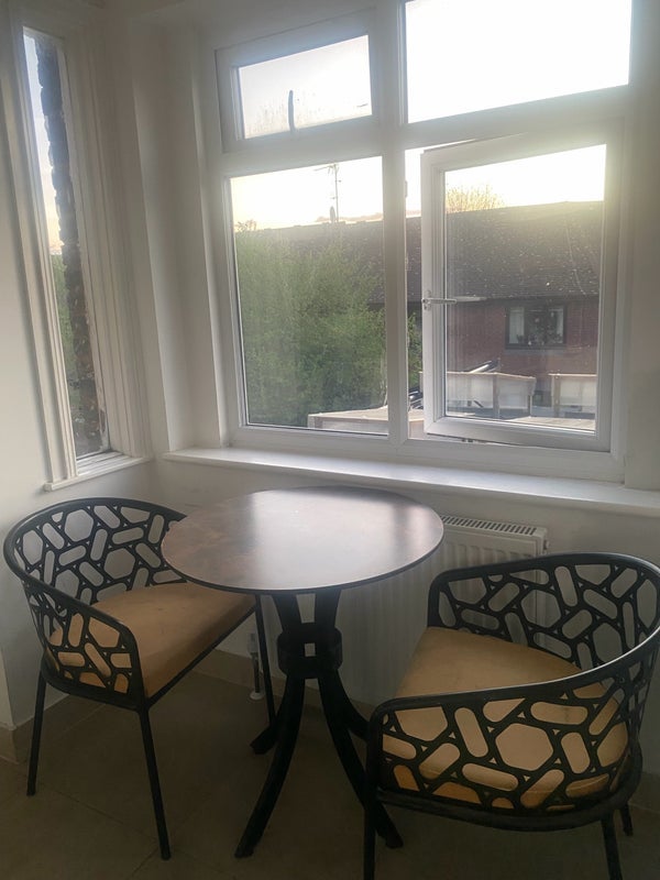 Room Chingford Mount Road in Greater London