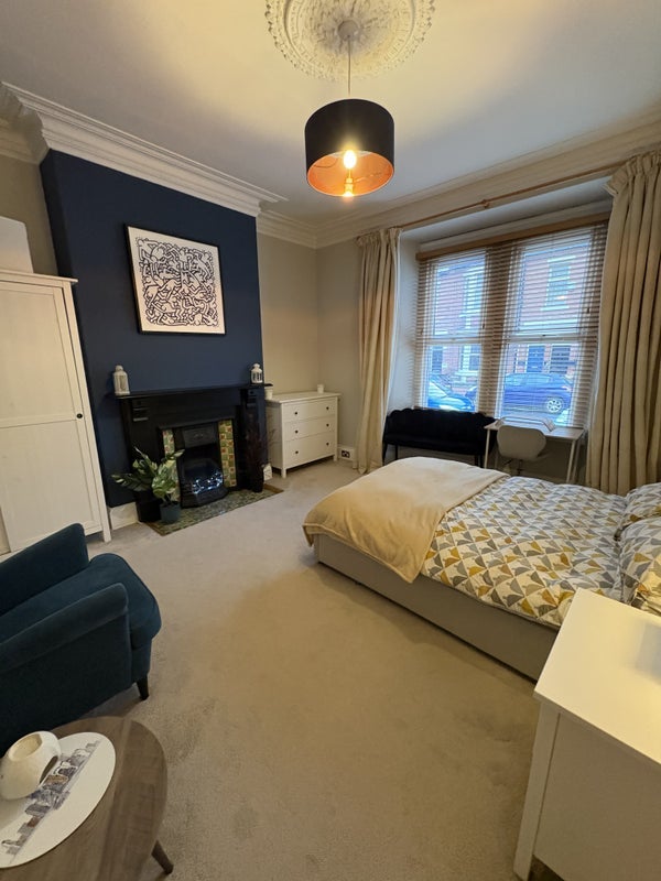 Flat Sandringham Road in Newcastle upon Tyne