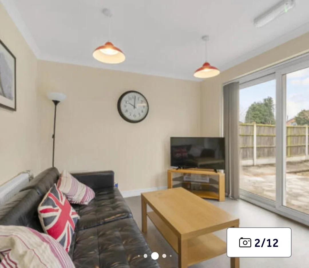 Room Desford Way in Borough of Spelthorne
