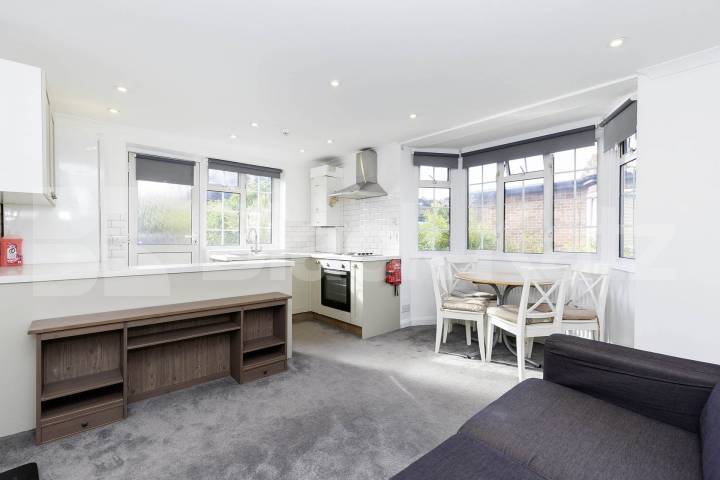 Flat Iverson Road in Greater London