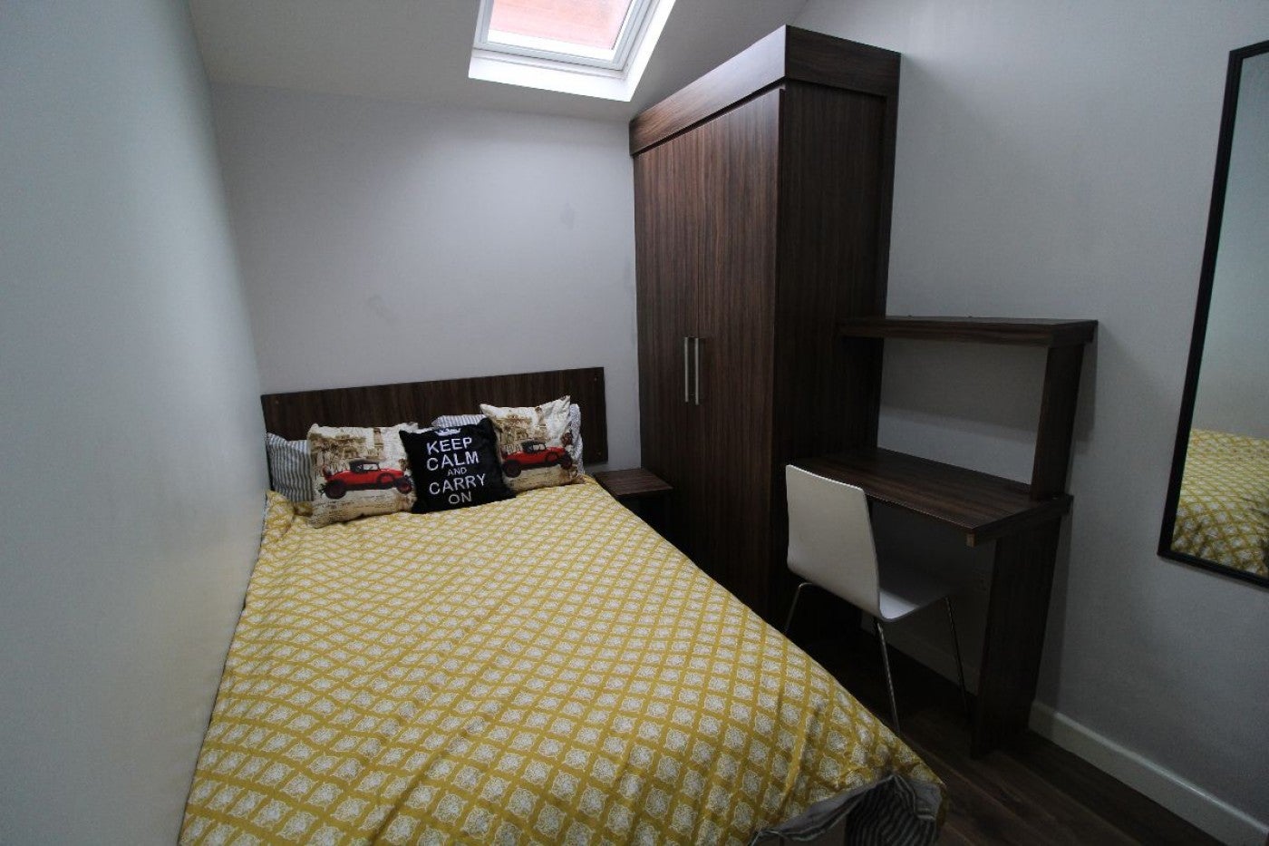 Flat Hawkins Street in Preston