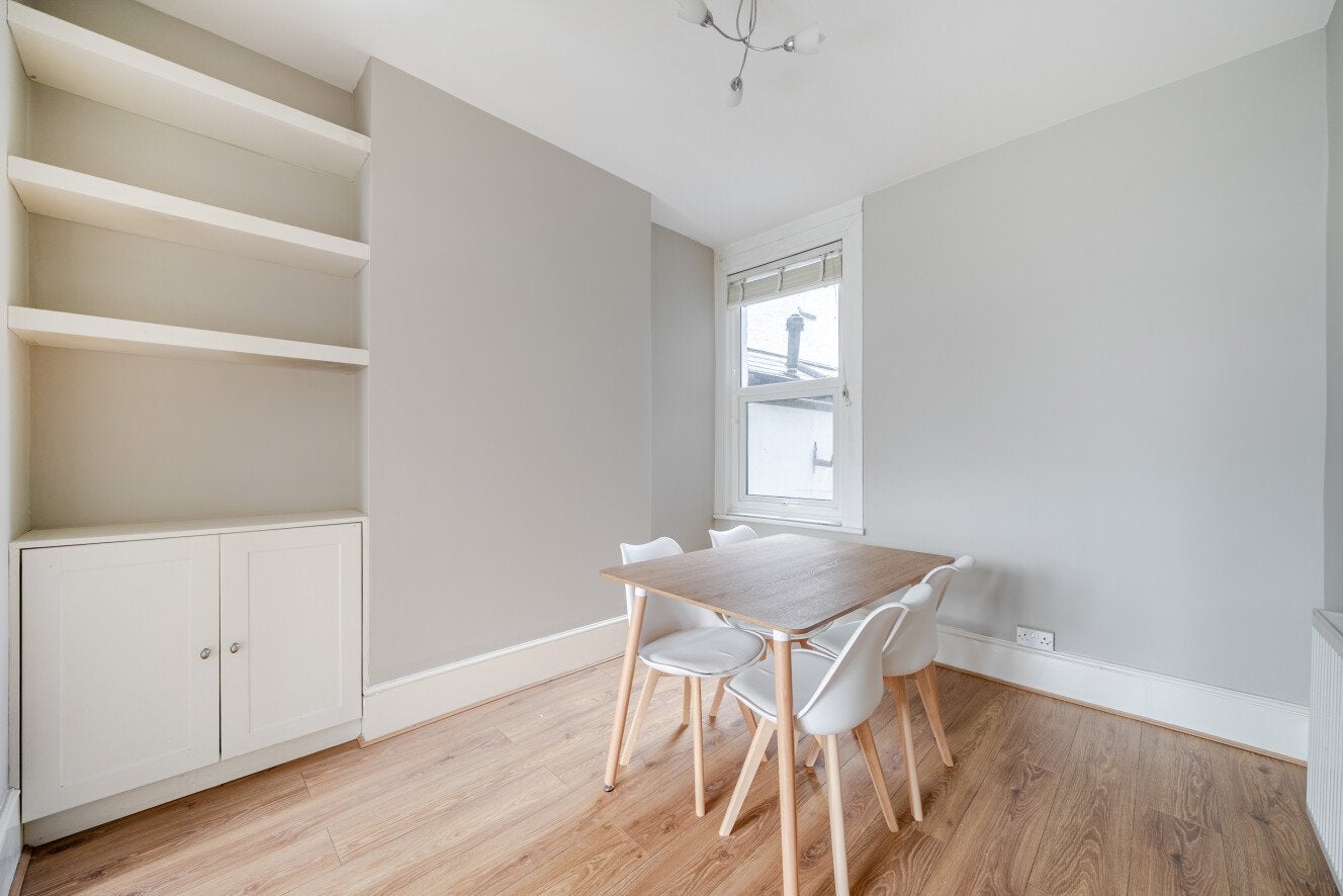 House Avening Road in Greater London