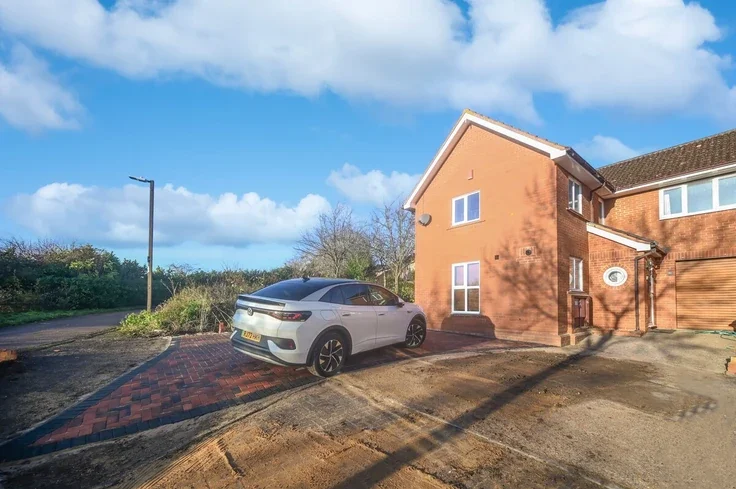 House Harebell Close in Milton Keynes