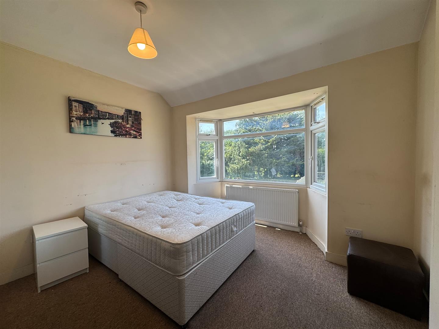 Room Mapleton Crescent in Greater London