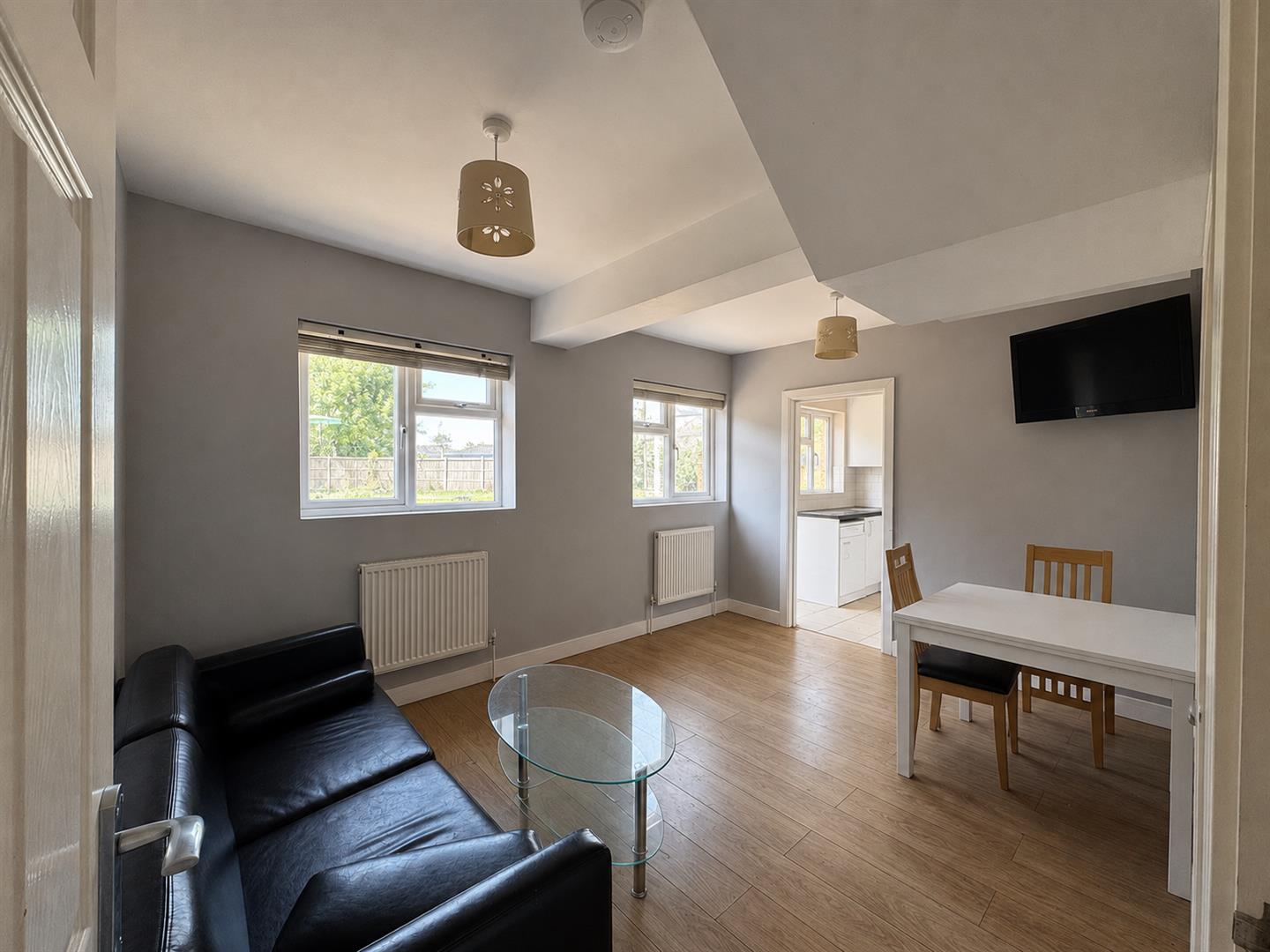Room Mapleton Crescent in Greater London