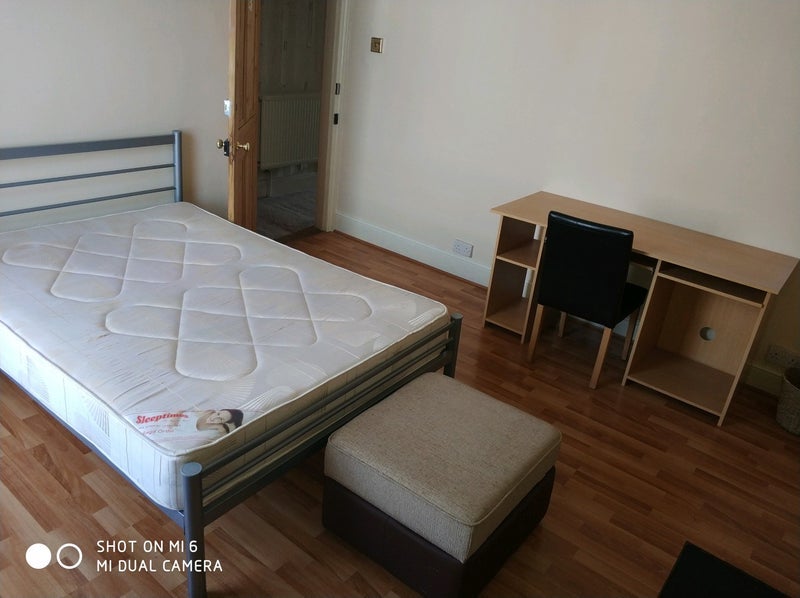 Room Kearsley Road in Sheffield