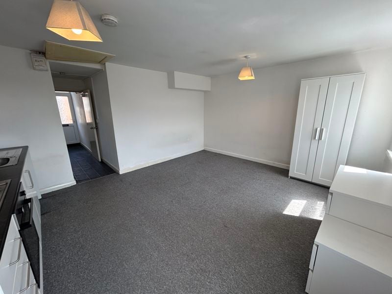 Flat Recreation Drive in Shirebrook