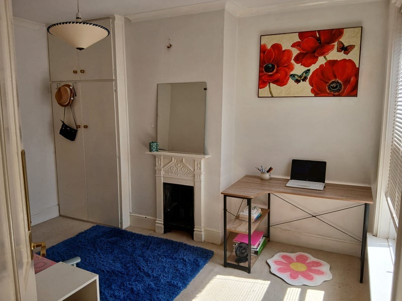 Room Saint John's Road in Poole