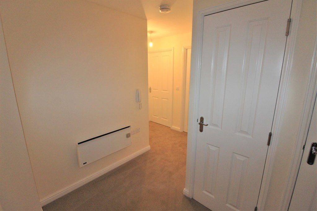 Flat Little Hackets in Havant