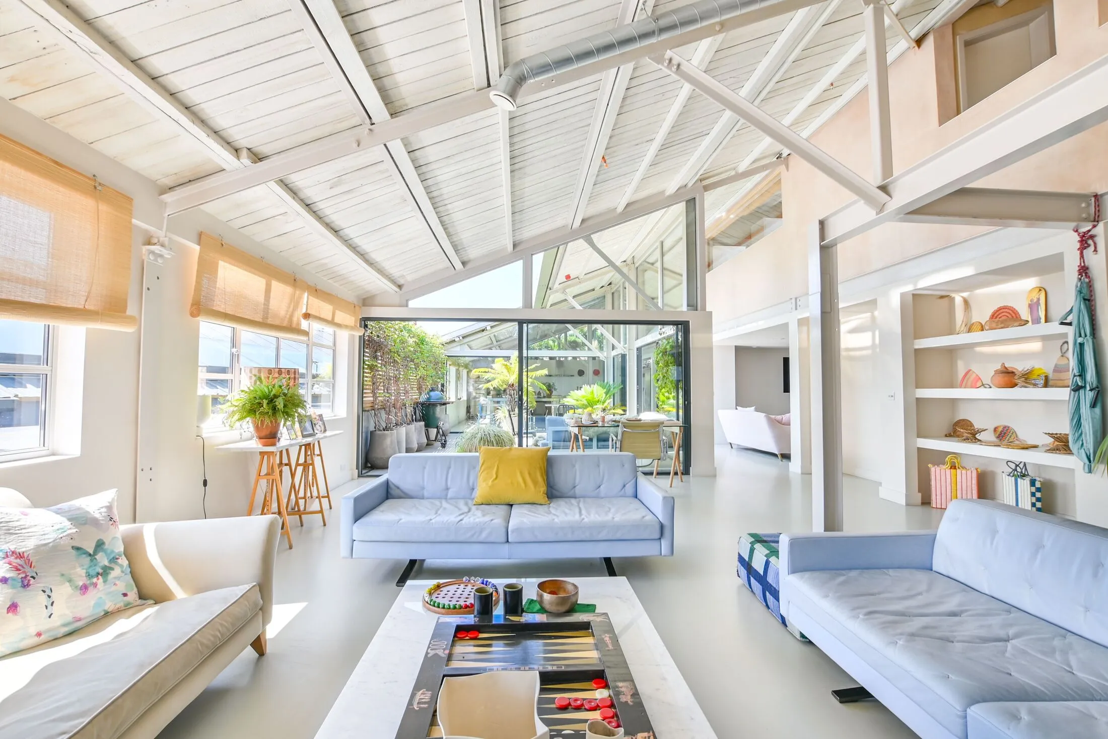 Flat Wotton Road in Greater London