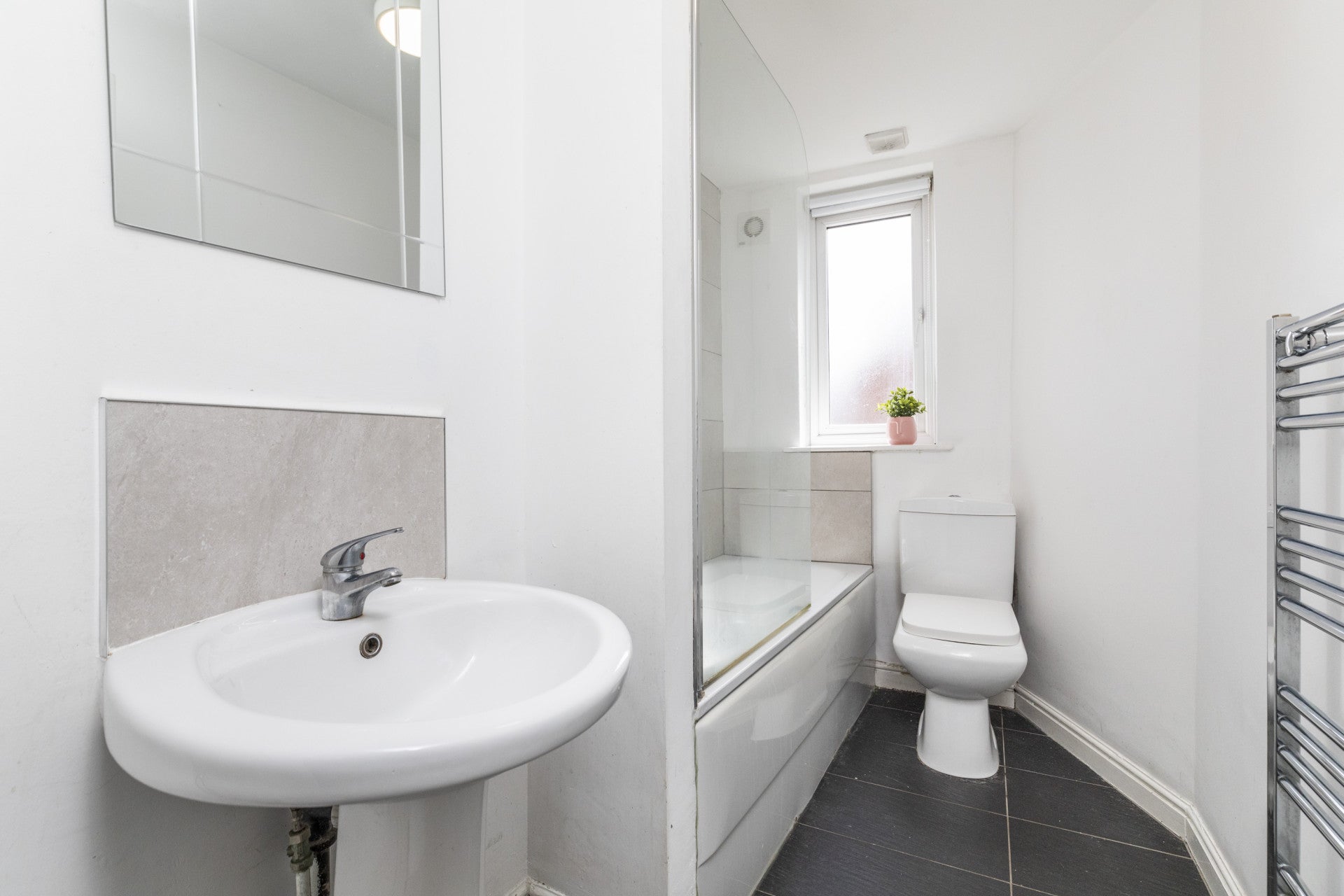 Room Back Carberry Terrace in Leeds