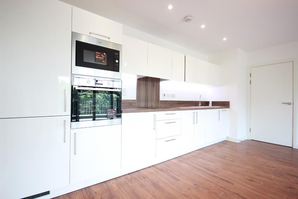 Flat Bramwell Way in Greater London