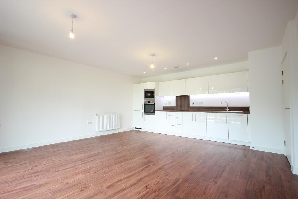 Flat Bramwell Way in Greater London